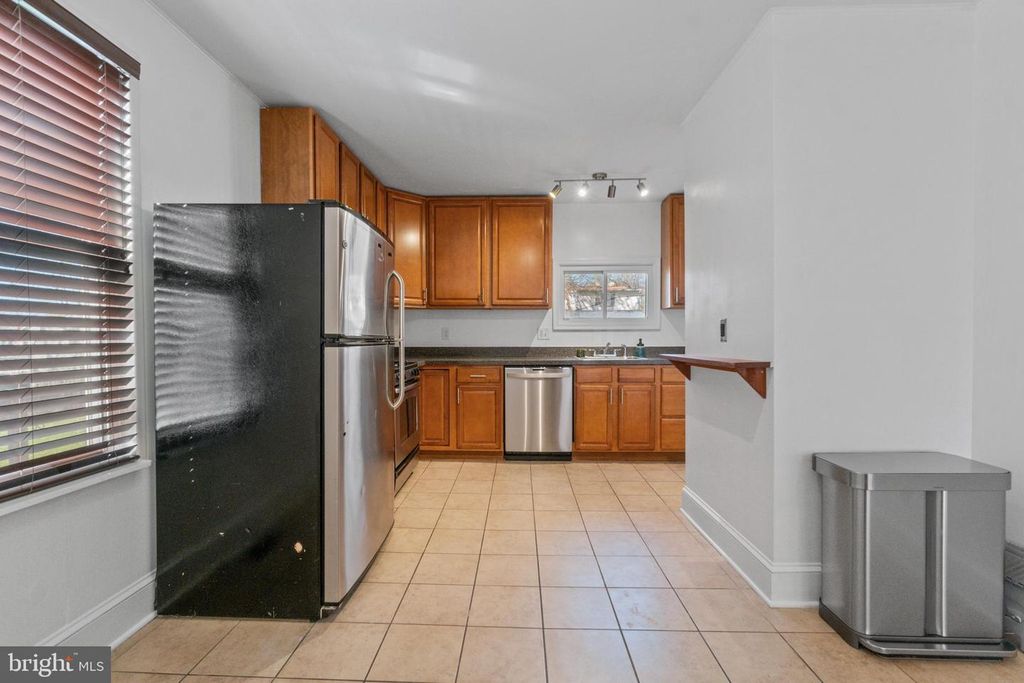 Image 13 of property listing at 3116 WOODHOME AVE, Baltimore, MD 21234