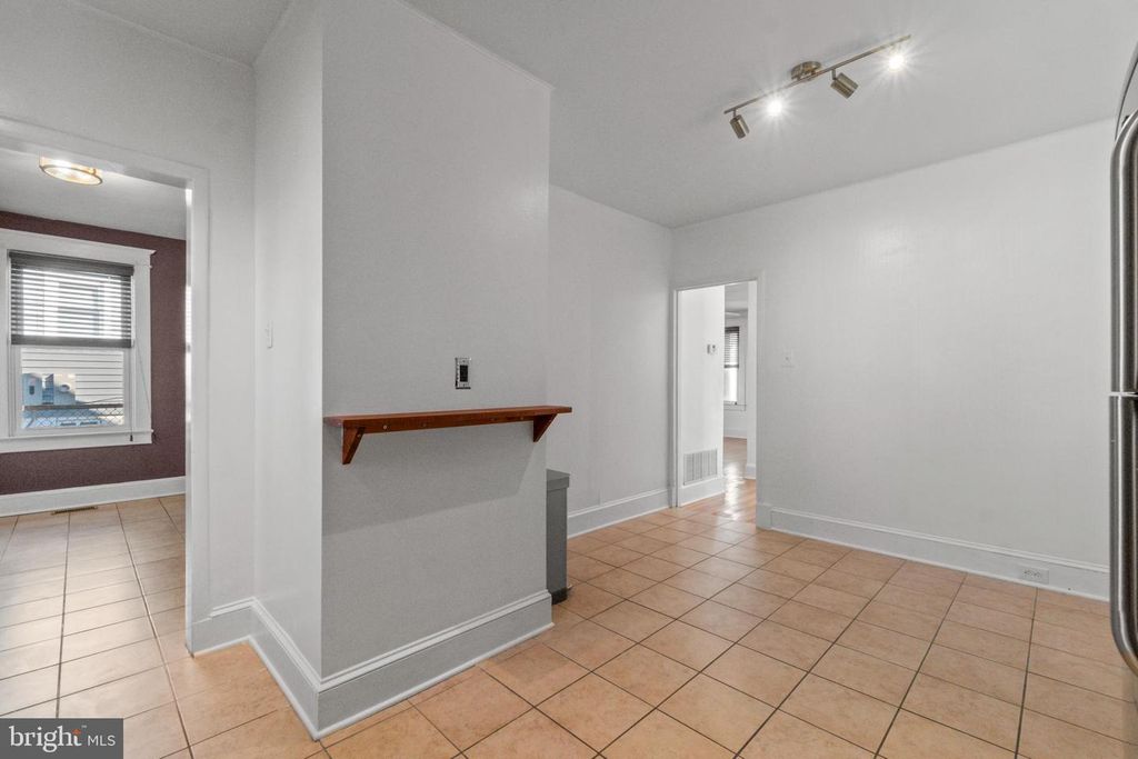 Image 18 of property listing at 3116 WOODHOME AVE, Baltimore, MD 21234