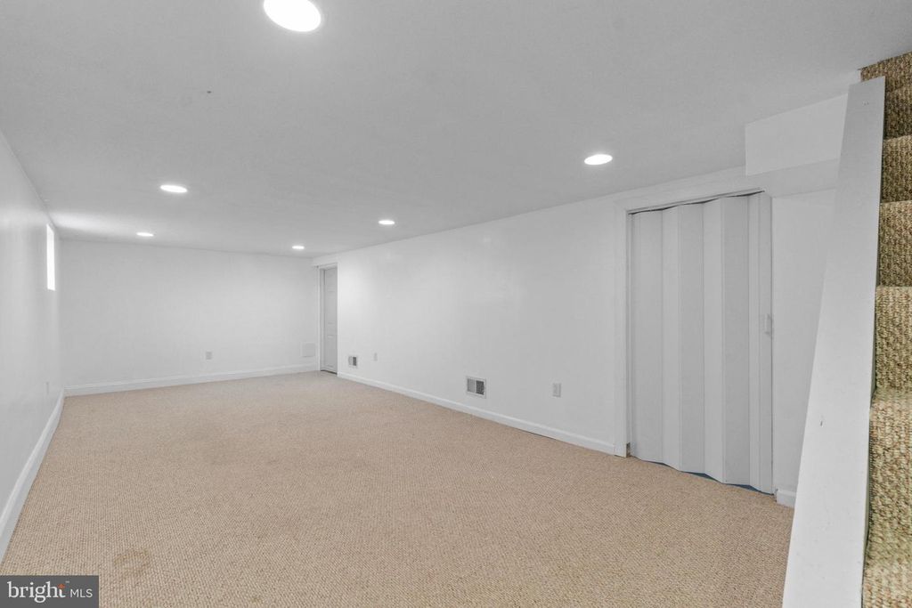 Image 30 of property listing at 3116 WOODHOME AVE, Baltimore, MD 21234