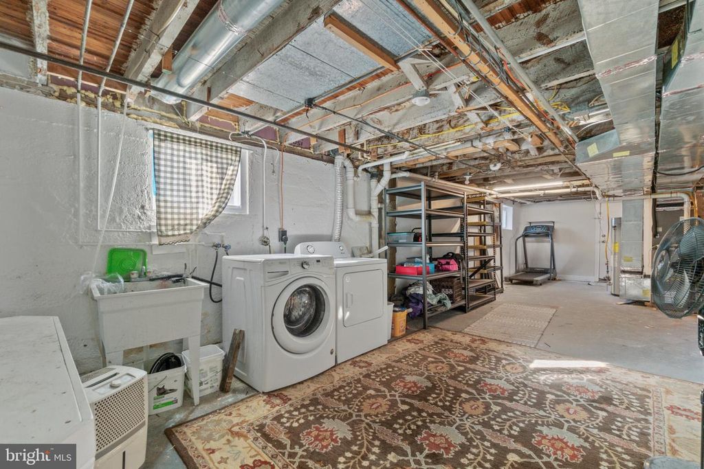 Image 32 of property listing at 3116 WOODHOME AVE, Baltimore, MD 21234