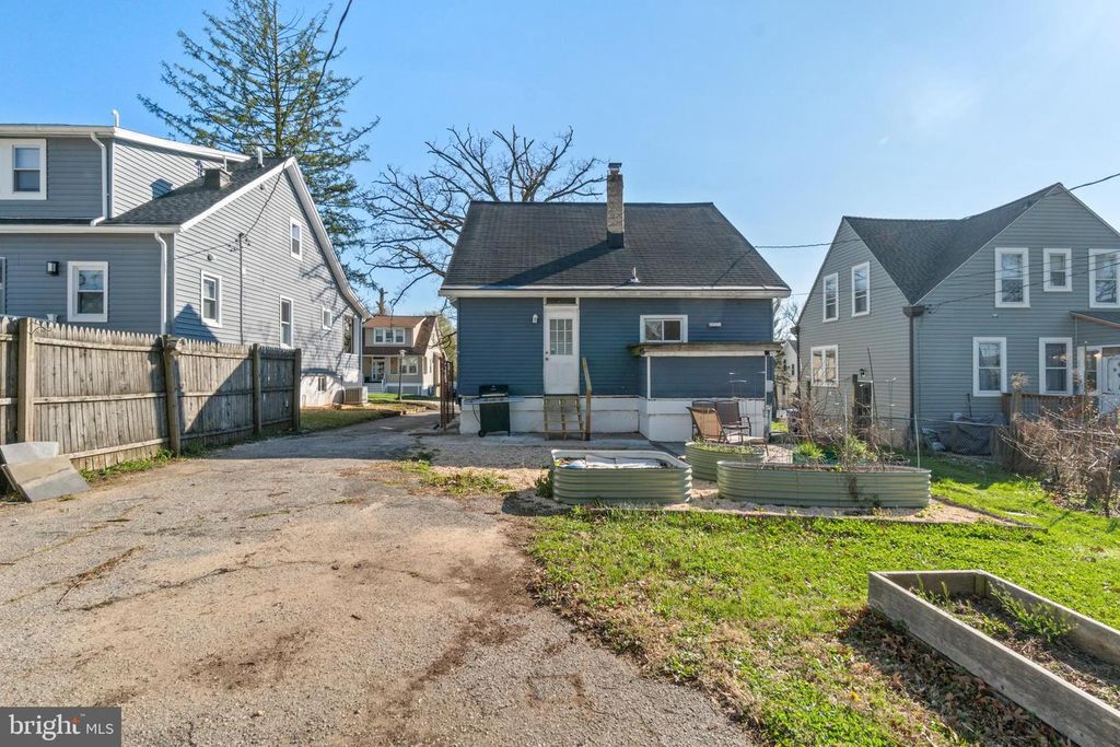 Image 36 of property listing at 3116 WOODHOME AVE, Baltimore, MD 21234