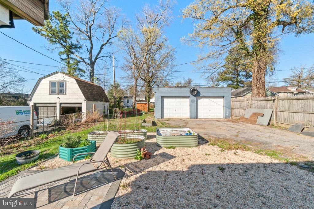 Image 39 of property listing at 3116 WOODHOME AVE, Baltimore, MD 21234