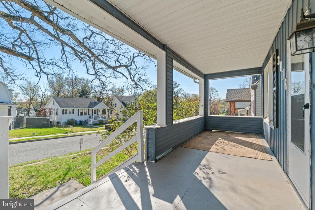 Image 4 of property listing at 3116 WOODHOME AVE, Baltimore, MD 21234