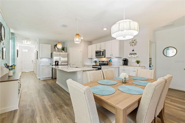 3387 HILLTOP CIRCLE, Bradenton, FL 34211