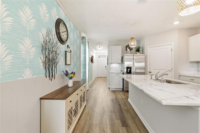 3387 HILLTOP CIRCLE, Bradenton, FL 34211