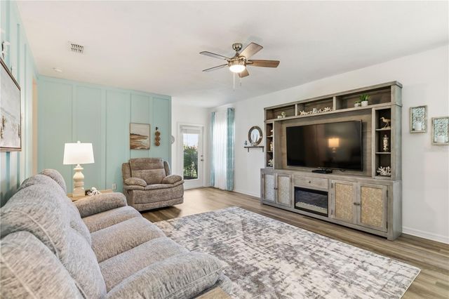 3387 HILLTOP CIRCLE, Bradenton, FL 34211