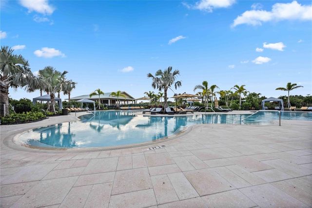 3387 HILLTOP CIRCLE, Bradenton, FL 34211