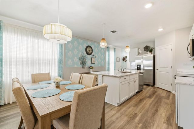 3387 HILLTOP CIRCLE, Bradenton, FL 34211