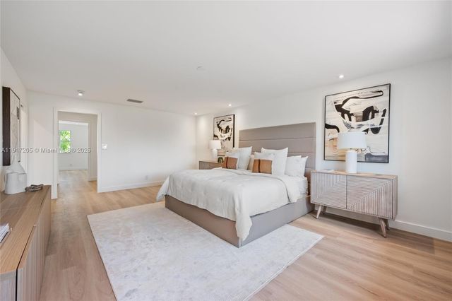 804 Crestview Cir, Weston, FL 33327