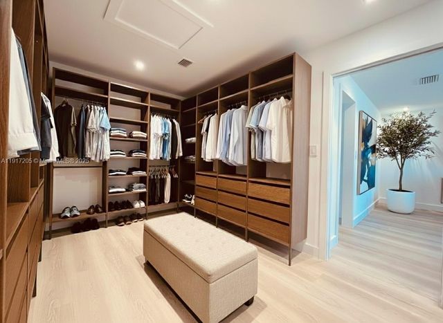 804 Crestview Cir, Weston, FL 33327