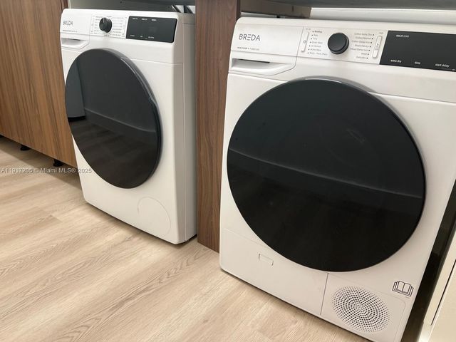 804 Crestview Cir, Weston, FL 33327