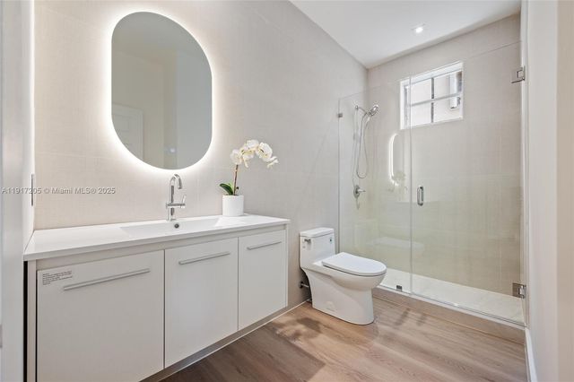 804 Crestview Cir, Weston, FL 33327