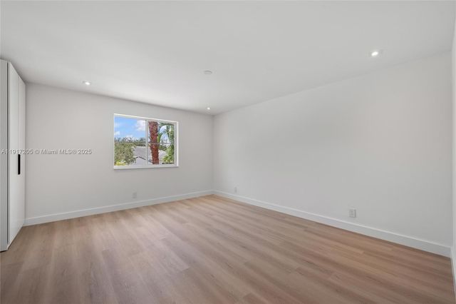 804 Crestview Cir, Weston, FL 33327