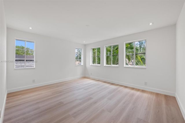 804 Crestview Cir, Weston, FL 33327