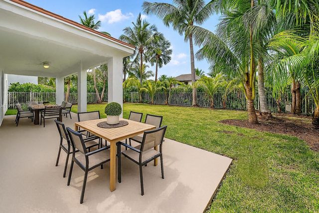 804 Crestview Cir, Weston, FL 33327