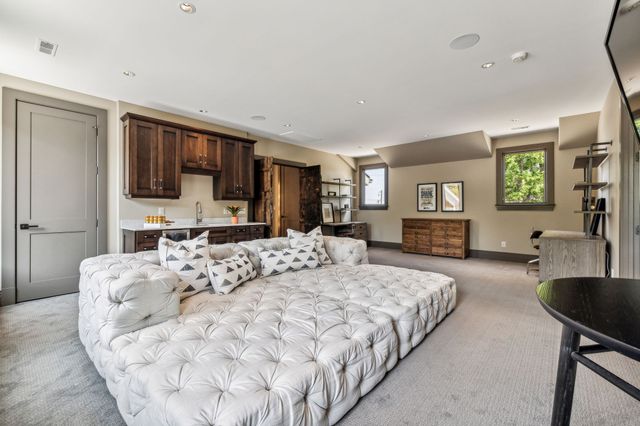3401 Trimble Rd, Nashville, TN 37215