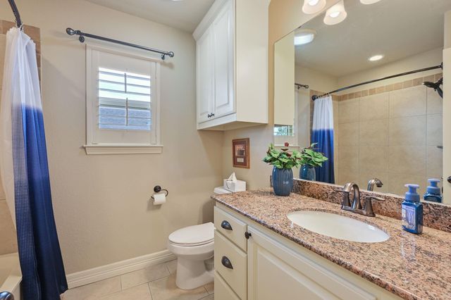 4221 Rocky Creek Trail, College Station, TX 77845