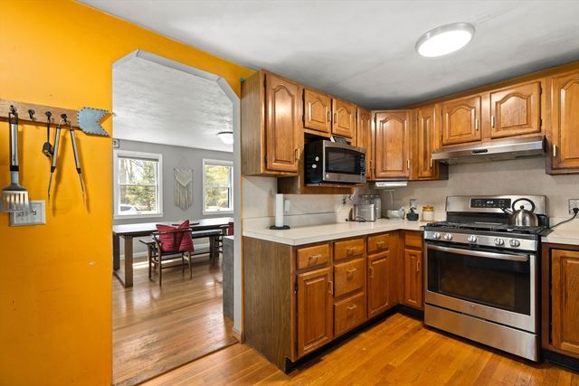 69 Highland Ave, Mansfield, MA 02048