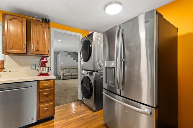 69 Highland Ave, Mansfield, MA 02048