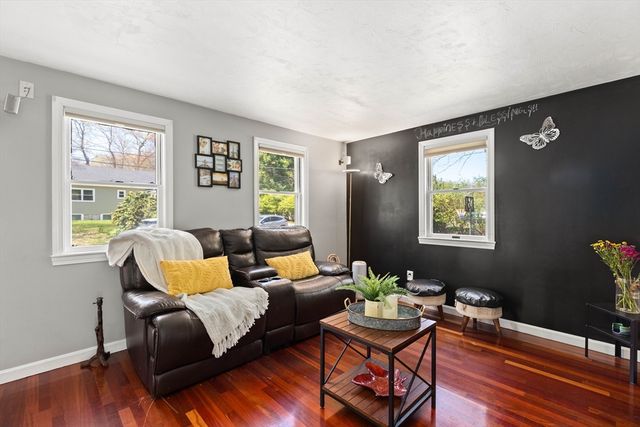 69 Highland Ave, Mansfield, MA 02048