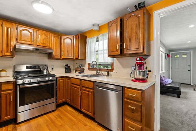 69 Highland Ave, Mansfield, MA 02048
