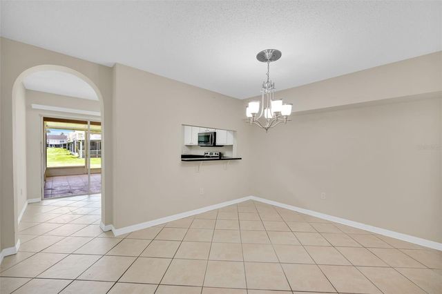 632 KENSINGTON LAKE CIR 632, Brandon, FL 33511
