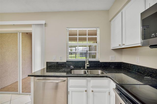 632 KENSINGTON LAKE CIR 632, Brandon, FL 33511