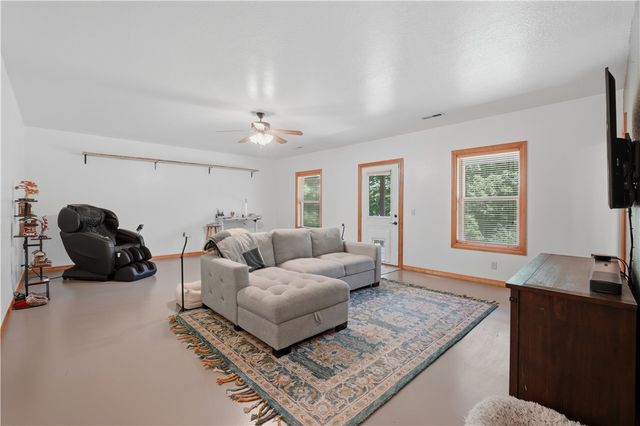 716 E Hilltop Drive, Rogers, AR 72756