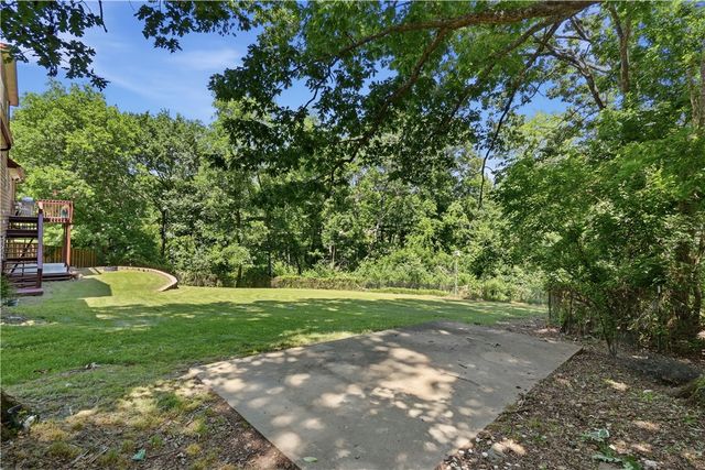 716 E Hilltop Drive, Rogers, AR 72756