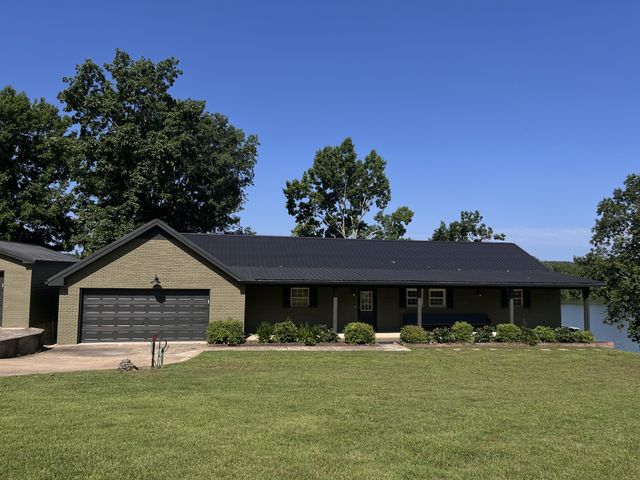 194 Lakeshore Cir, Bumpus Mills, TN 37028