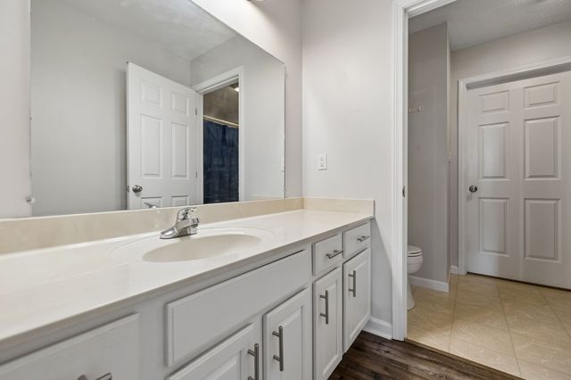 194 Lakeshore Cir, Bumpus Mills, TN 37028