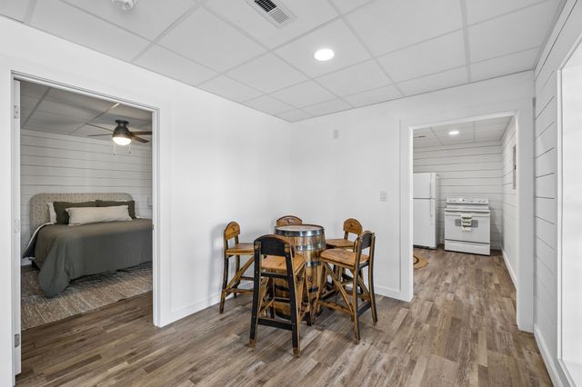194 Lakeshore Cir, Bumpus Mills, TN 37028