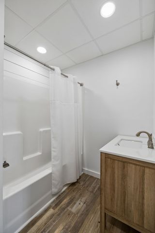 194 Lakeshore Cir, Bumpus Mills, TN 37028