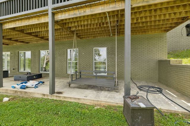 194 Lakeshore Cir, Bumpus Mills, TN 37028