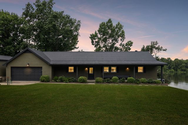 194 Lakeshore Cir, Bumpus Mills, TN 37028