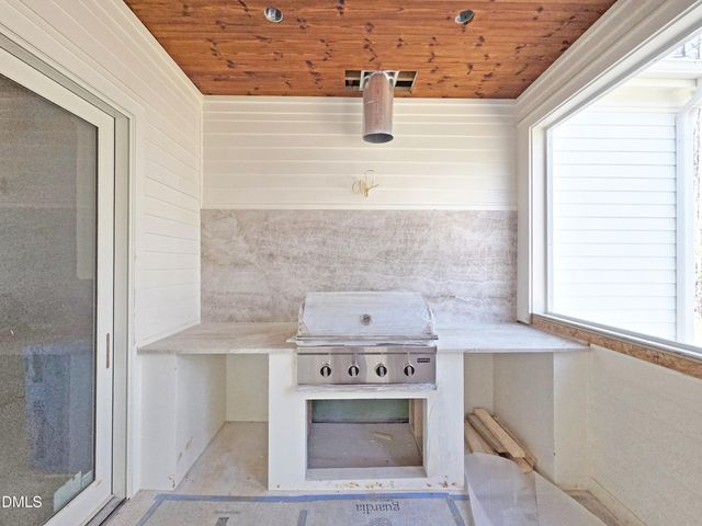 7608 Falls Creek Lane, Raleigh, NC 27614