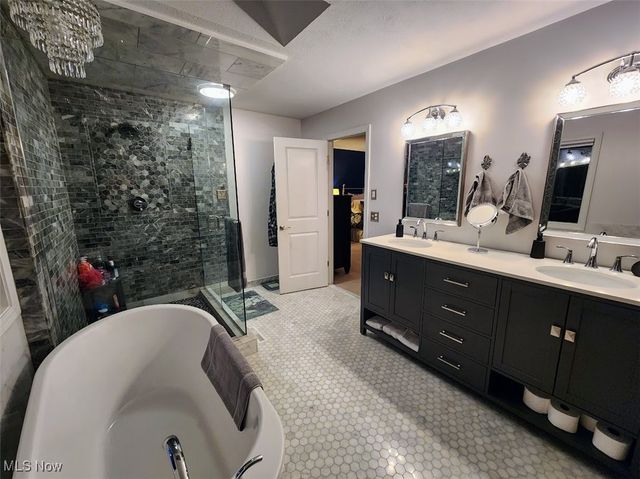 3226 Yellow Creek Road, Bath, OH 44333