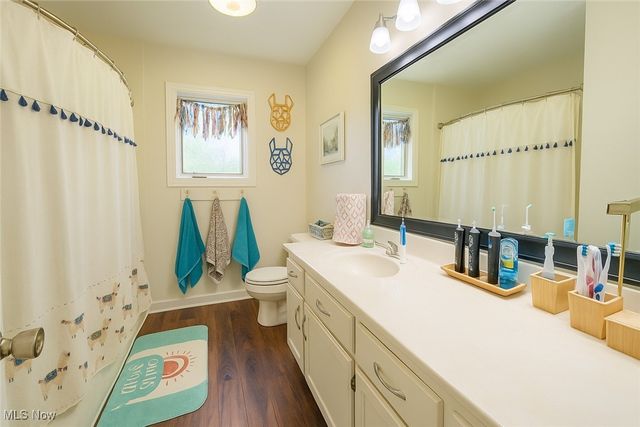 3226 Yellow Creek Road, Bath, OH 44333