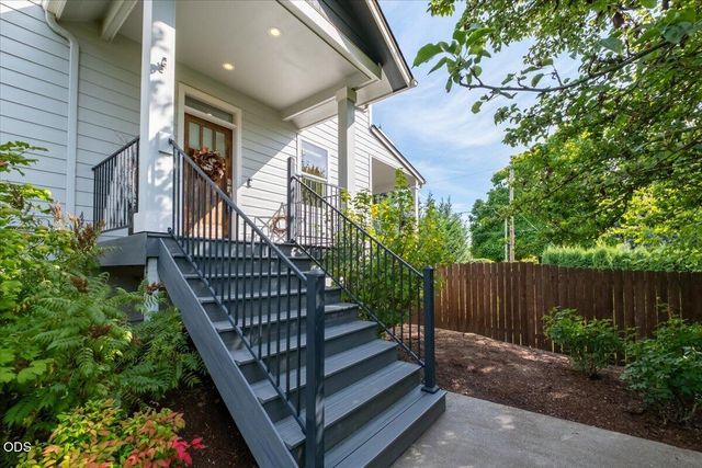 116 NE 13th Avenue, Albany, OR 97321