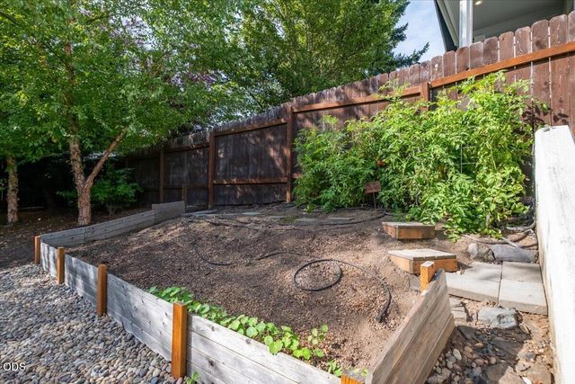 116 NE 13th Avenue, Albany, OR 97321