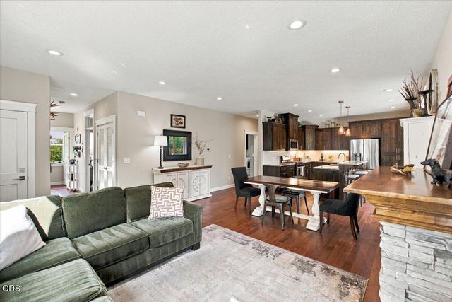 116 NE 13th Avenue, Albany, OR 97321