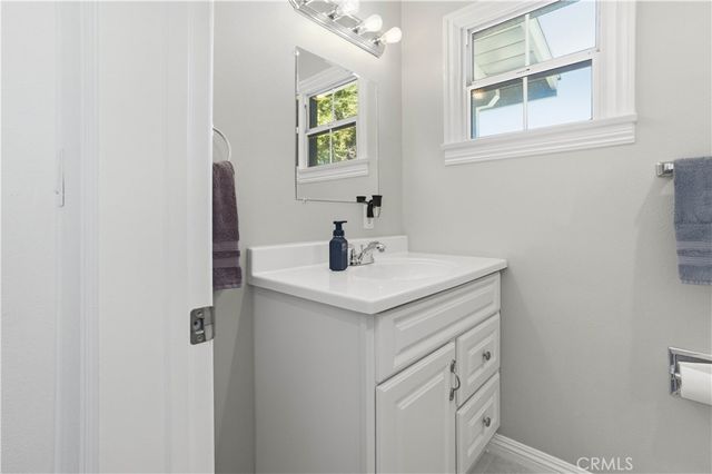 909 W Crescent, Redlands, CA 92373