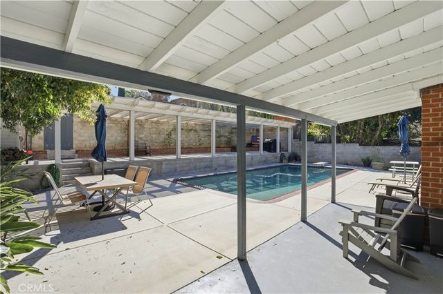 909 W Crescent, Redlands, CA 92373