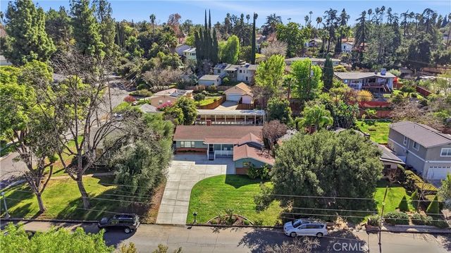 909 W Crescent, Redlands, CA 92373