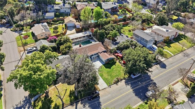 909 W Crescent, Redlands, CA 92373