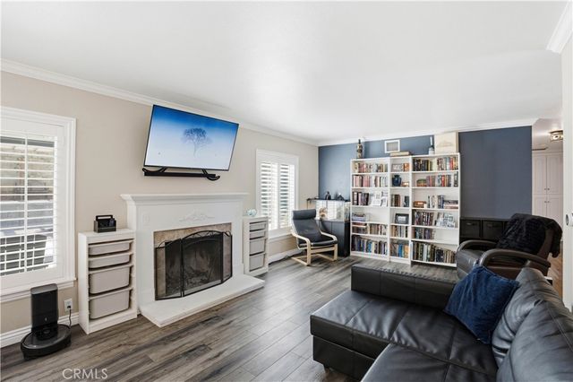 909 W Crescent, Redlands, CA 92373