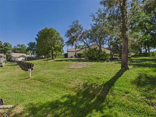 7511 HEATHER WALK DRIVE, Weeki Wachee, FL 34613