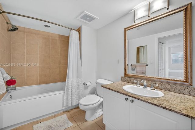 19501 W Country Club Dr 313, Aventura, FL 33180