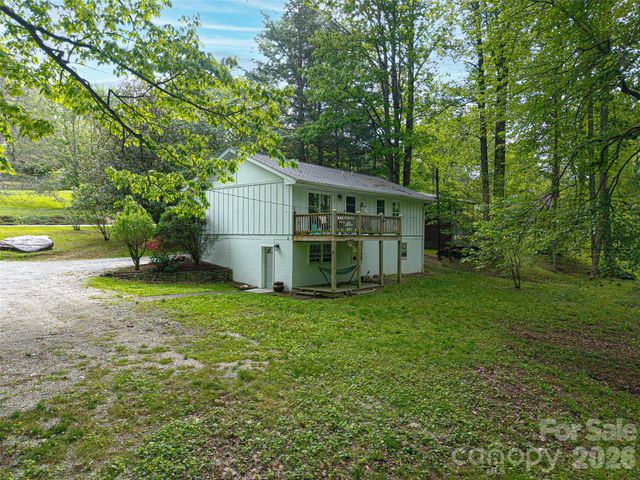 659 Salisbury Road, Hendersonville, NC 28792