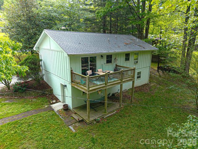 659 Salisbury Road, Hendersonville, NC 28792